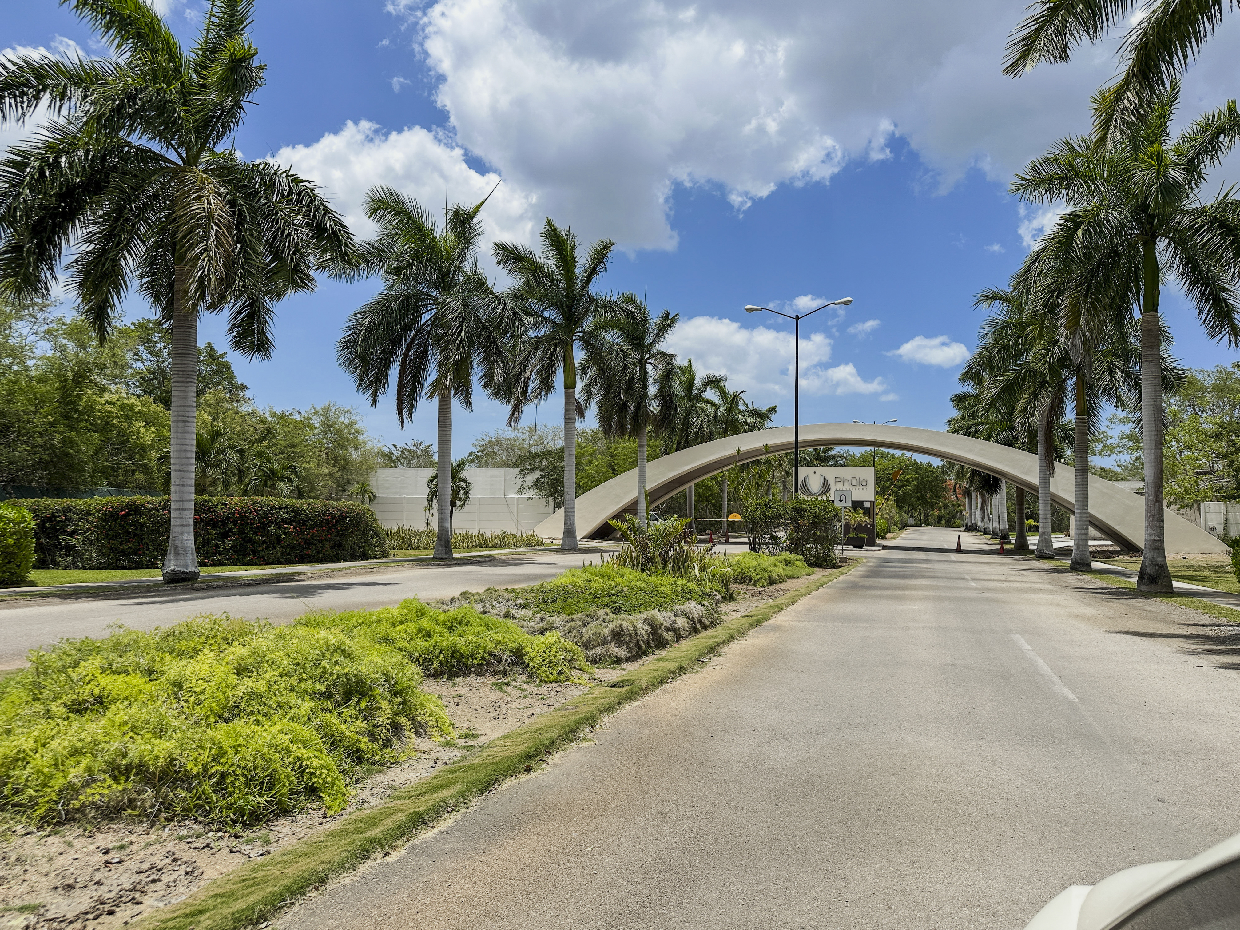 1780-Terreno-en-venta-de-2000-metros-cuadrados-en-el-norte-de-Merida-Phula-Dzidzilche (2).jpg